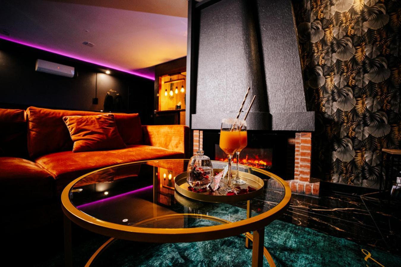 L Escale Jacuzzi Et Sauna Evreux Luaran gambar