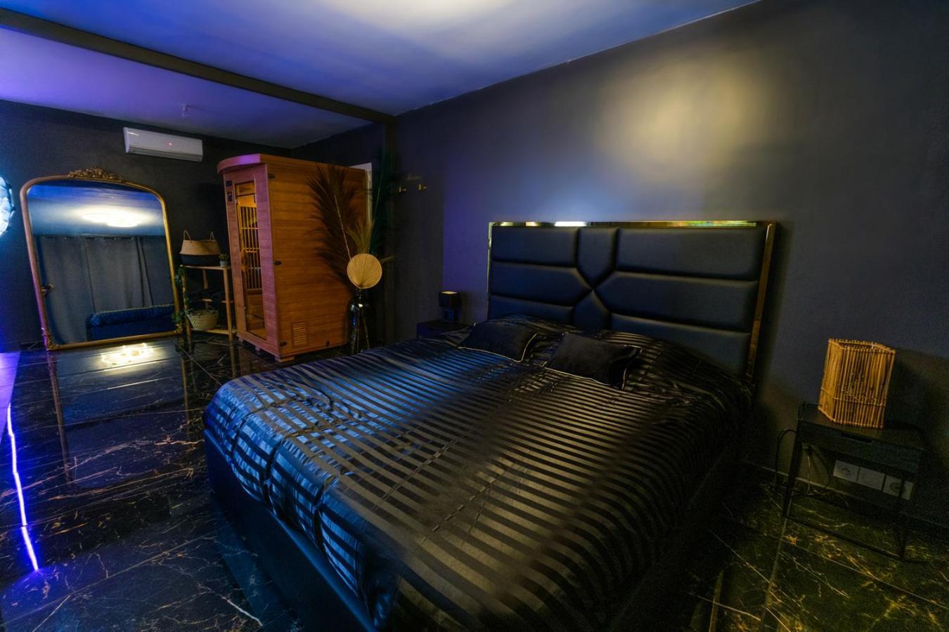 L Escale Jacuzzi Et Sauna Evreux Luaran gambar